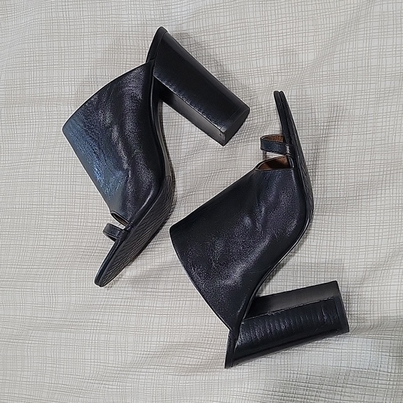 Open toe black leather mule chunky heel sandals - Picture 3 of 10